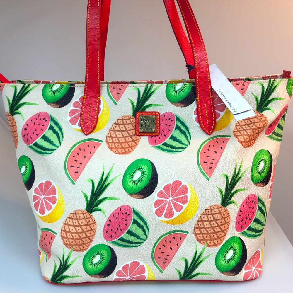 **SALE**NWT DOONEY & BOURKE Large Zip Shopper Tuity Fruity
